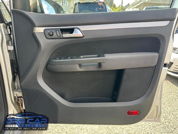 Used Volkswagen Touran 2009 for sale - 76179297: Photo 25