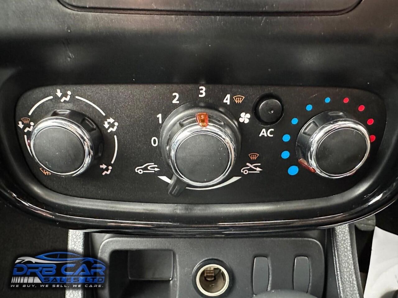 Used Dacia Duster 2013 for sale - 76388094: Photo 23