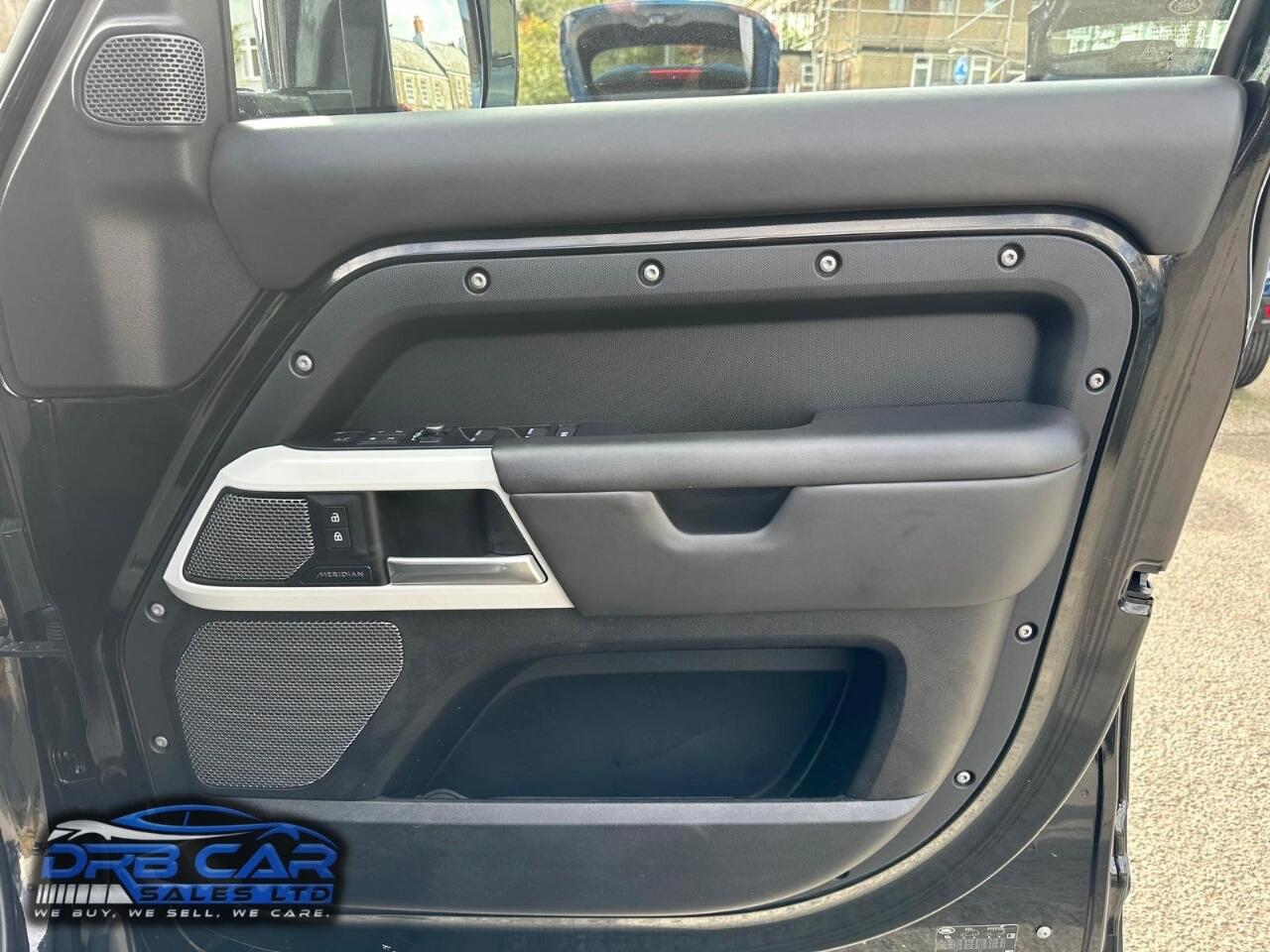 Used Land Rover Defender 110 for sale - 76137912: Photo 30