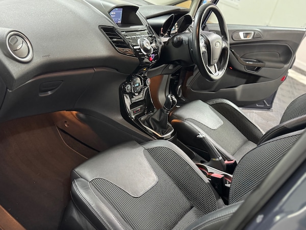 Used Ford Fiesta 2014 for sale - 76268663: Photo 8