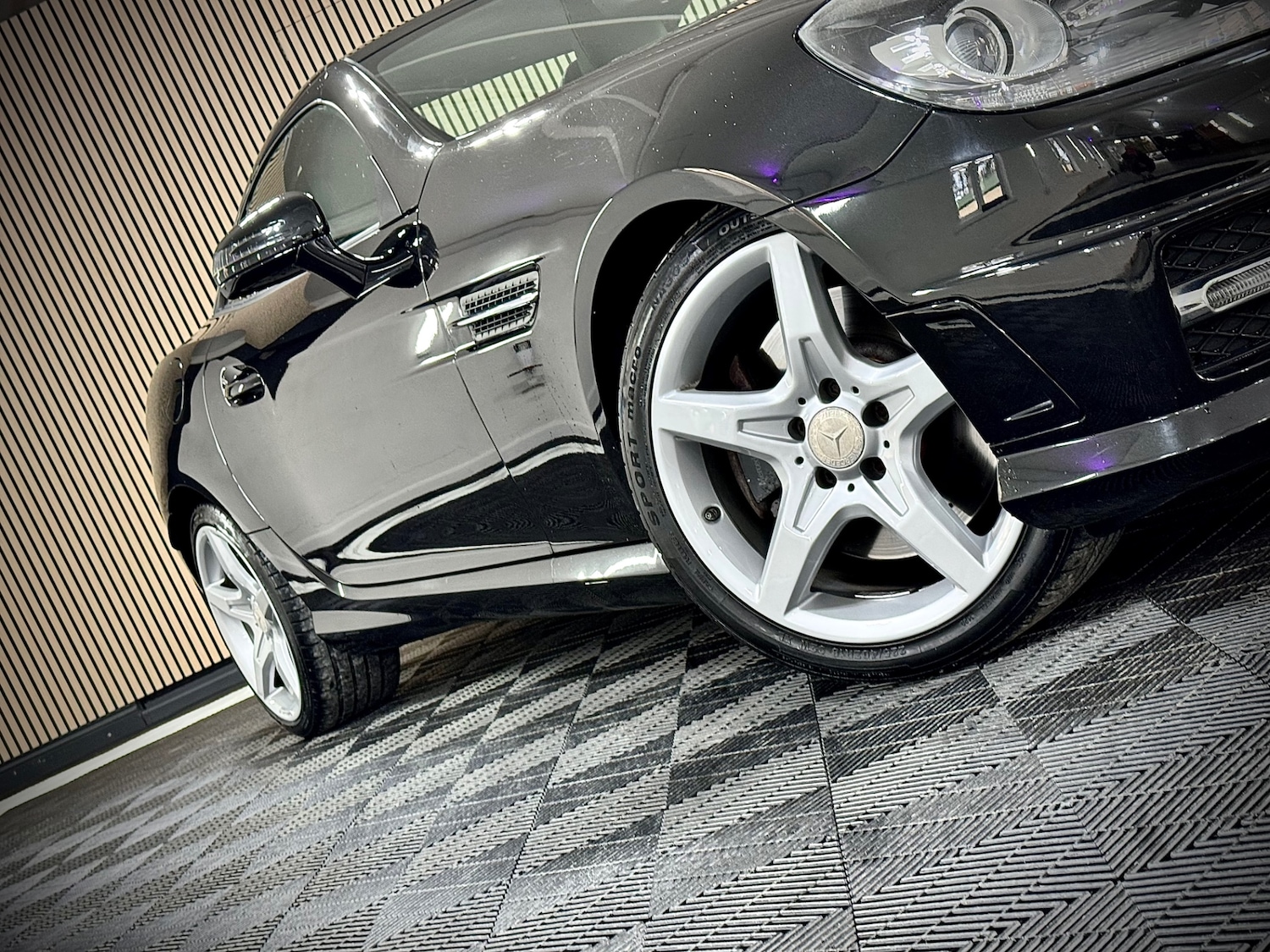 Used Mercedes-Benz SLK 2015 for sale - 77901876: Photo 6