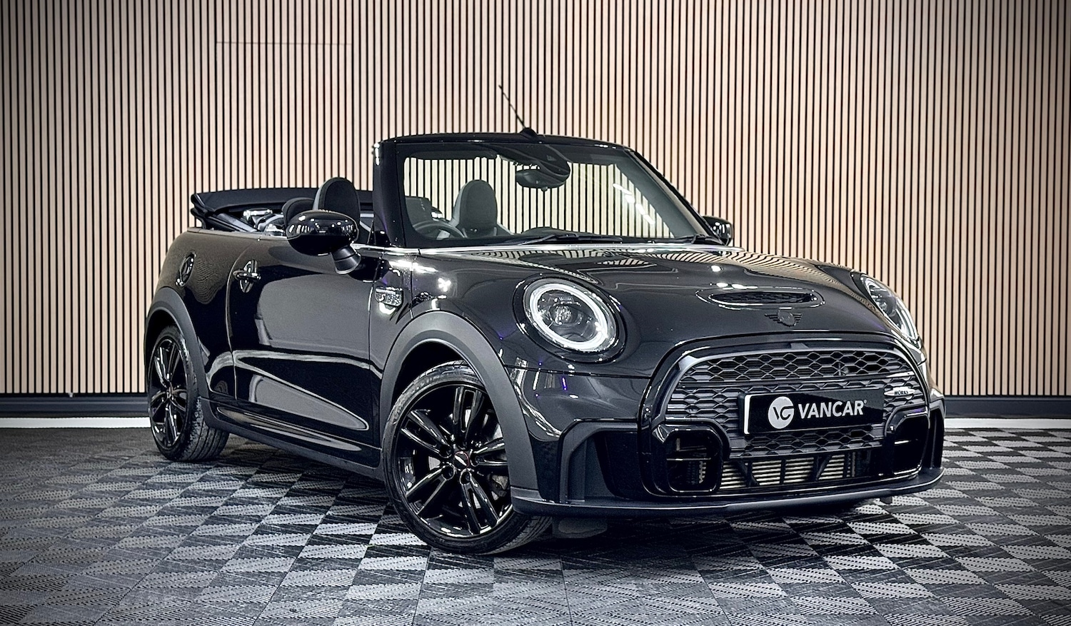 Used MINI Convertible 2023 for sale - 76618848: Photo 1