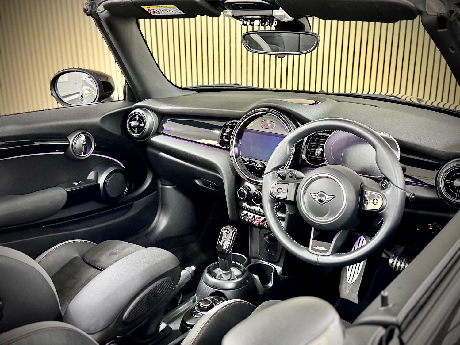 Used MINI Convertible 2023 for sale - 76618848: Photo 8