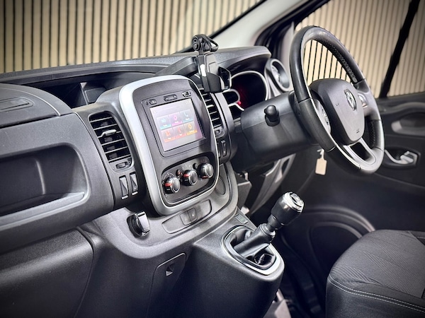 Used Renault Trafic 2021 for sale - 74504559: Photo 2