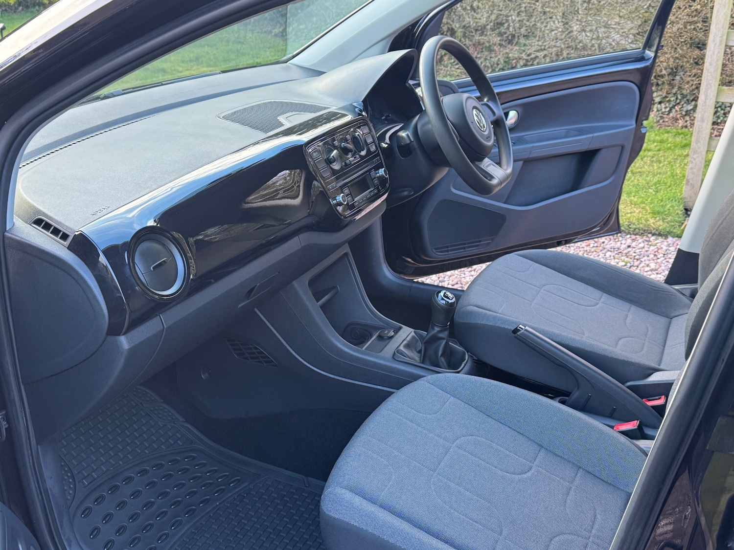 Used Volkswagen up! 2012 for sale - 73865222: Photo 9