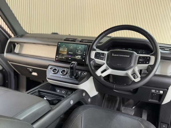 Used Land Rover Defender 2023 for sale - 74764081: Photo 7