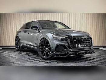 Audi - Q8