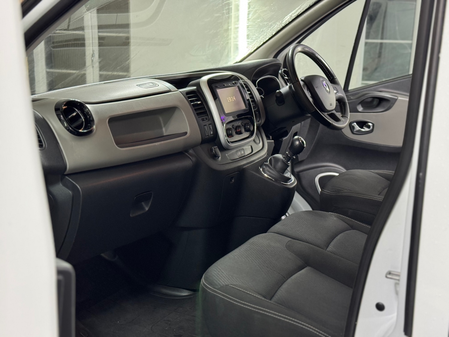 Used Renault Trafic 2017 for sale - 76381966: Photo 5