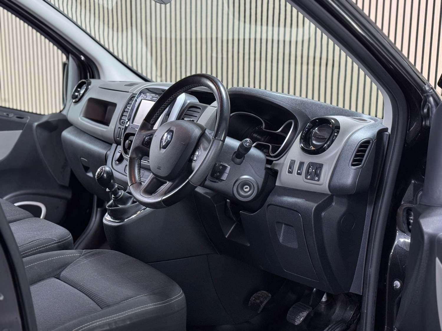 Used Renault Trafic 2017 for sale - 76382393: Photo 8