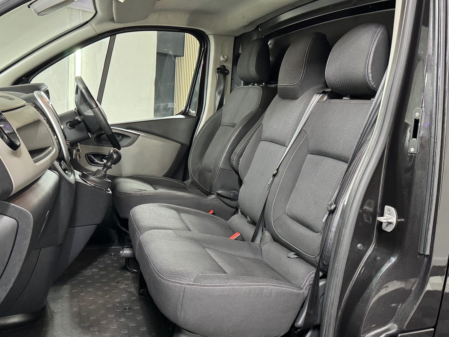 Used Renault Trafic 2017 for sale - 76382393: Photo 9