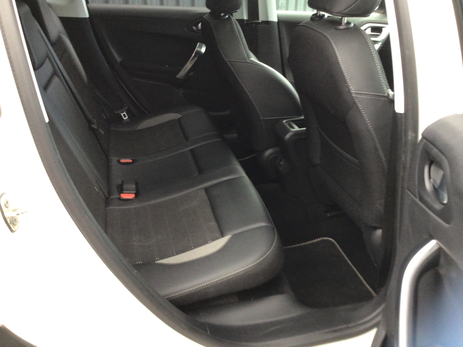 Used Peugeot 2008 2019 for sale - 76075914: Photo 10