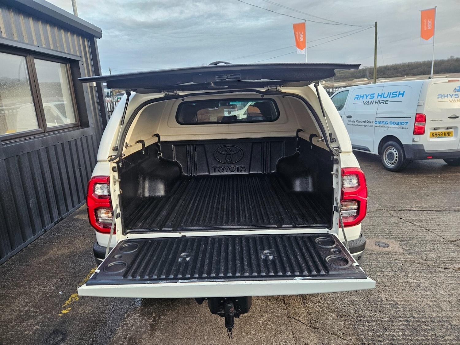 Used Toyota Hilux 2022 for sale - 76762057: Photo 9