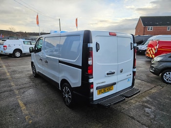 Used Vauxhall Vivaro 2016 for sale - 77159175: Photo