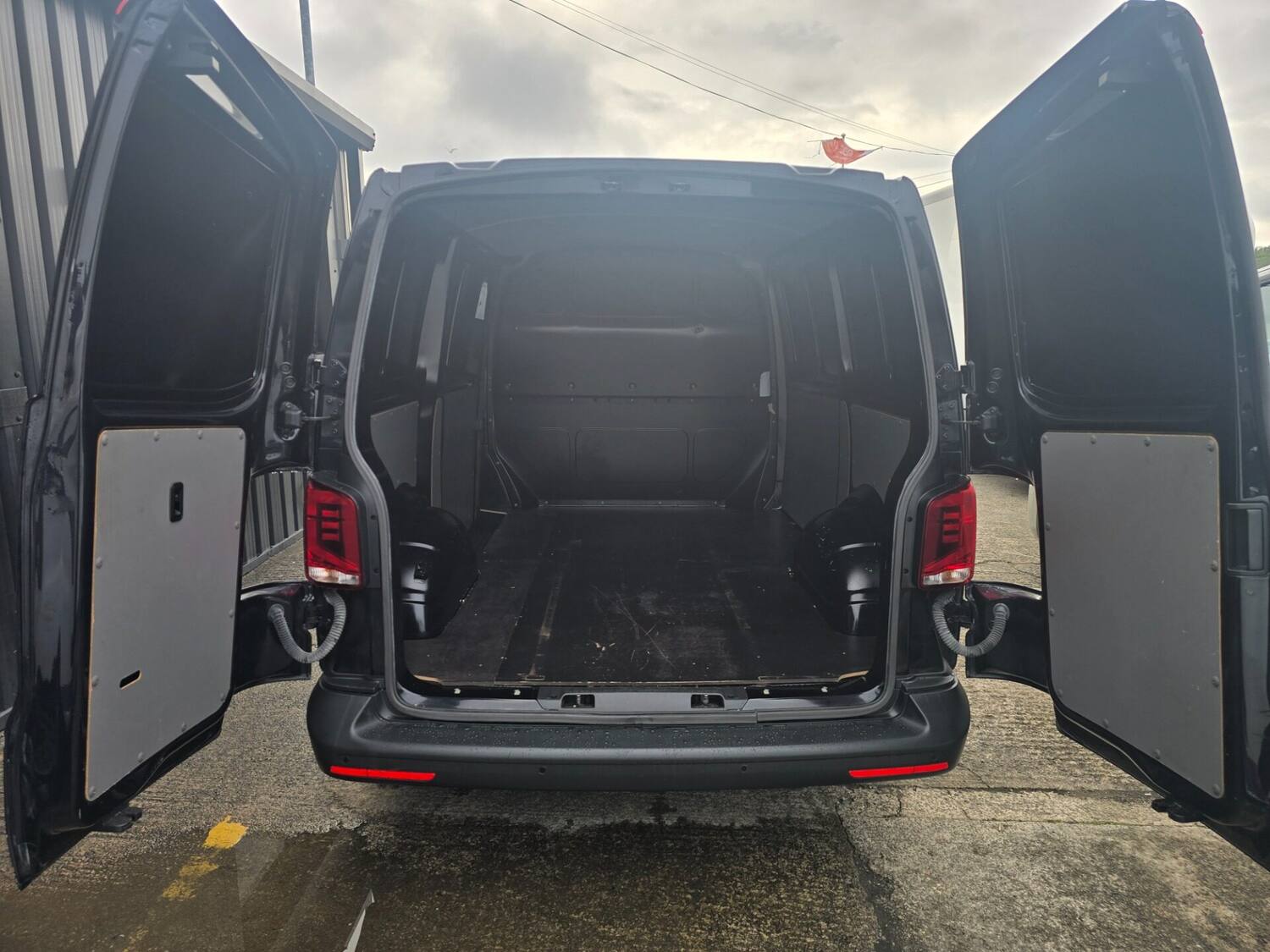 2021 71 VOLKSWAGEN TRANSPORTER