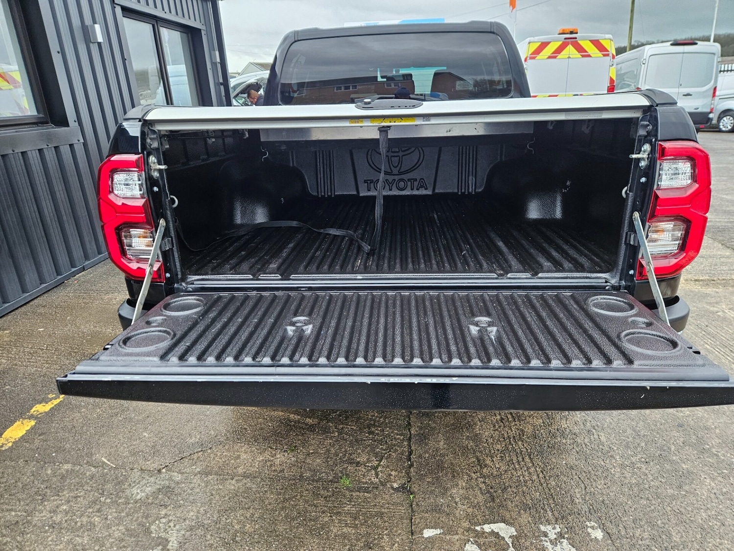 Used Toyota Hilux 2021 for sale - 76553807: Photo 9