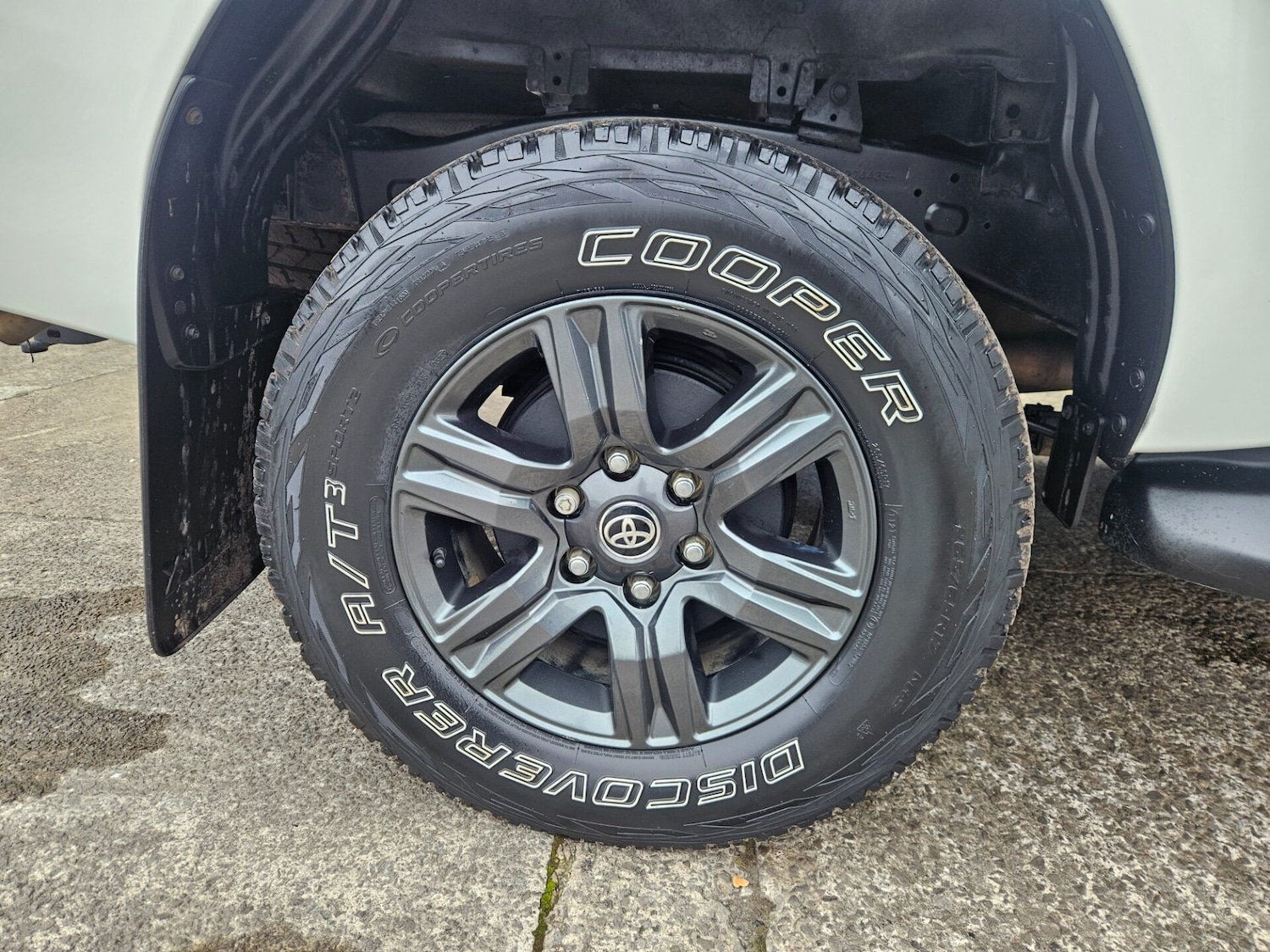 Used Toyota Hilux 2021 for sale - 76263342: Photo 10