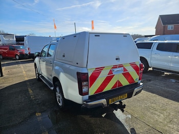 Used Isuzu D-Max 2018 for sale - 77662033: Photo