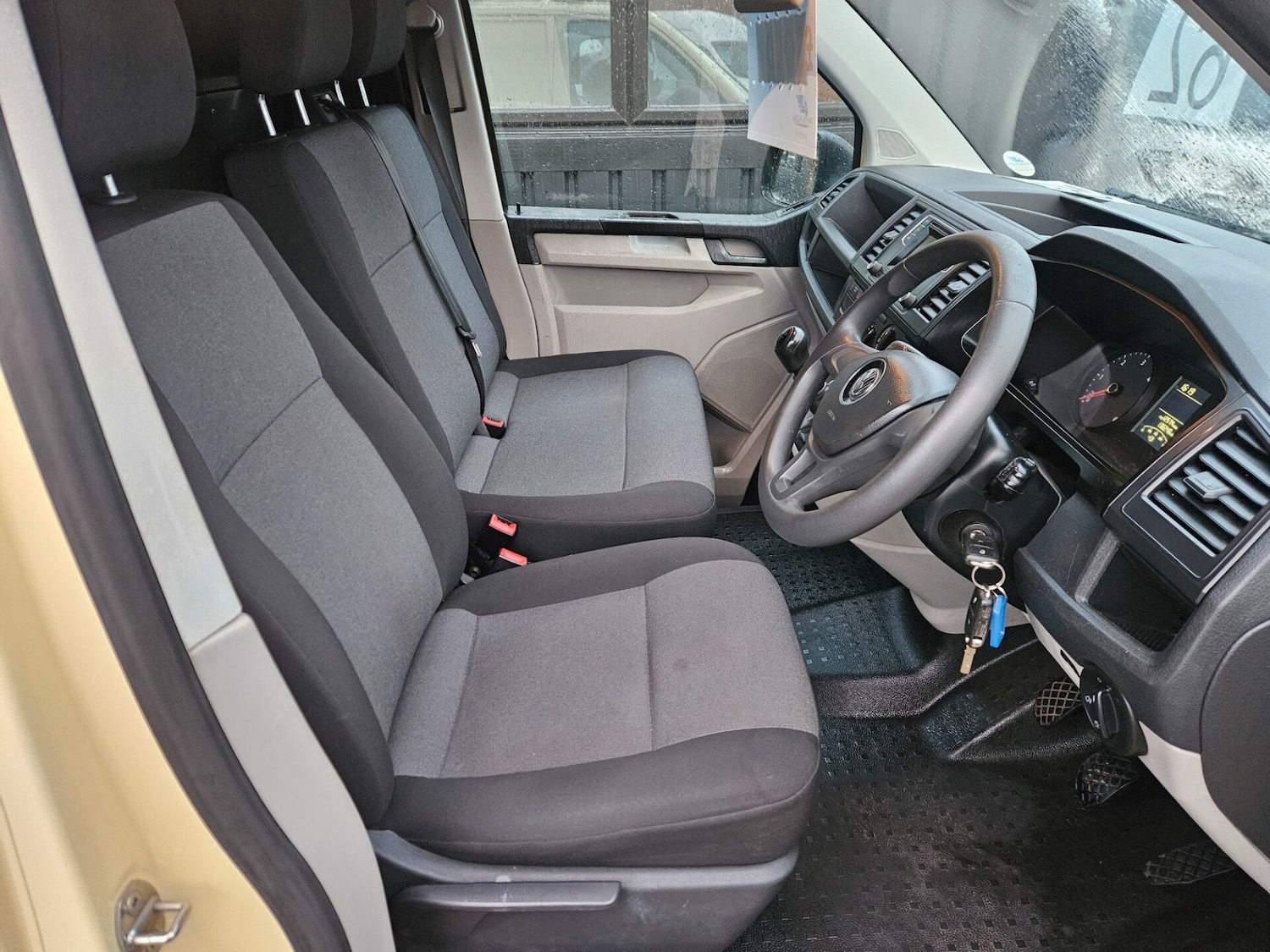 Used Volkswagen Transporter 2016 for sale - 77159176: Photo 6