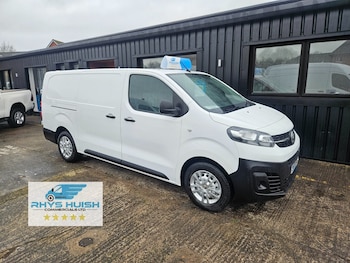 Vauxhall Vivaro feature image