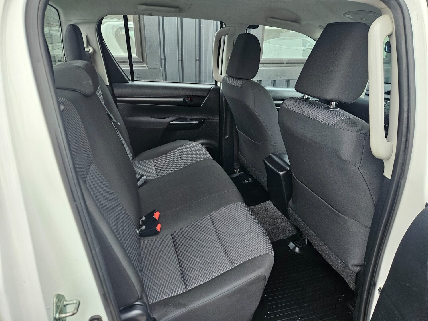 Used Toyota Hilux 2016 for sale - 78133183: Photo 9