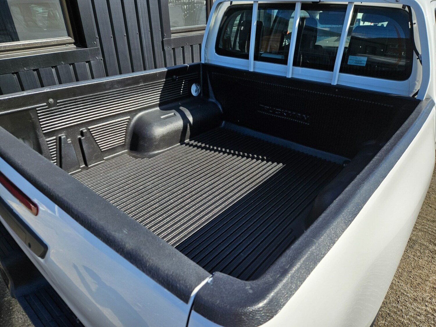 Used Toyota Hilux 2018 for sale - 77915537: Photo 9