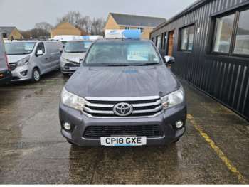 Used Toyota Hilux 2018 for sale - 74206207: Photo