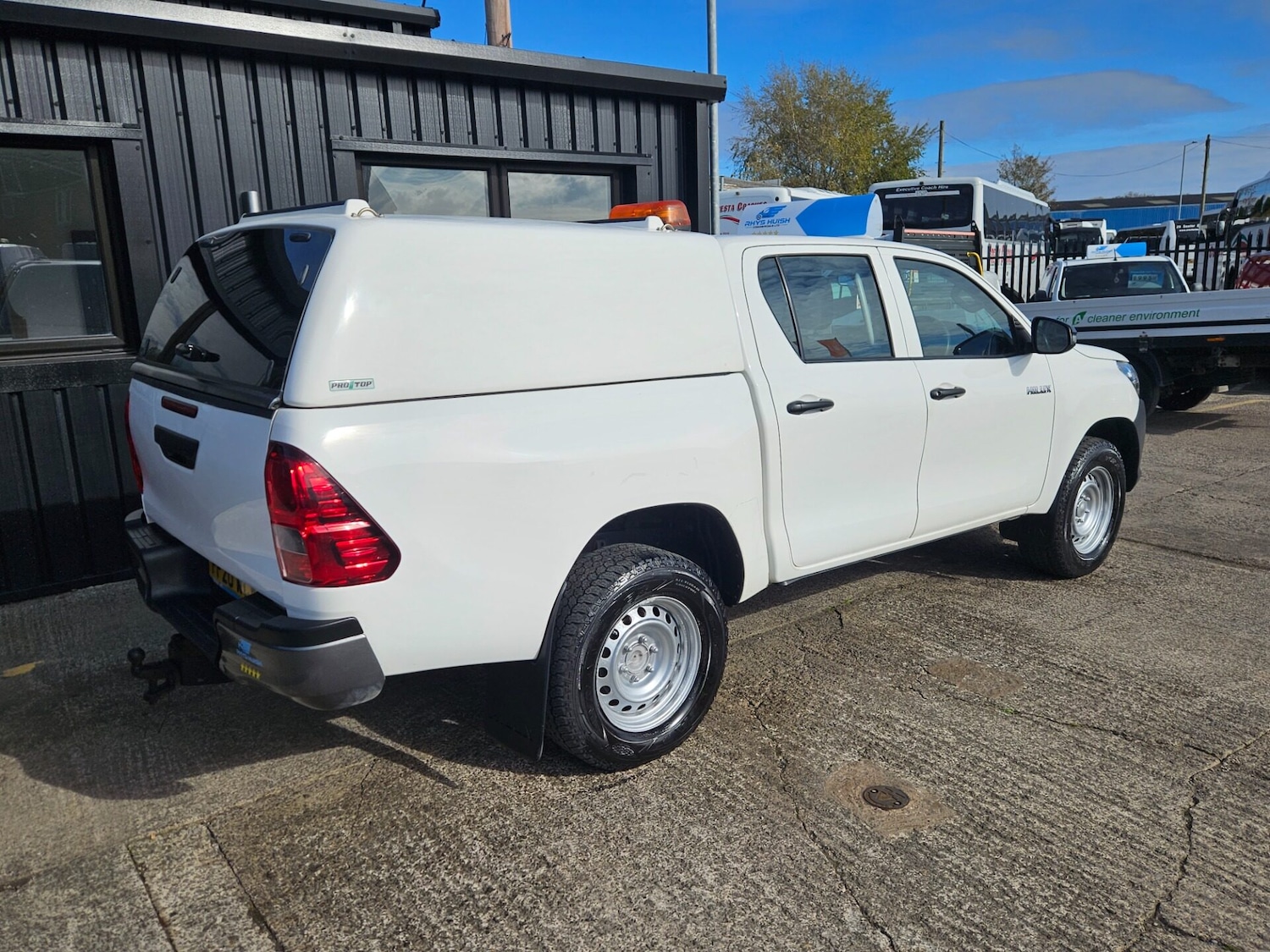 Used Toyota Hilux 2020 for sale - 76313428: Photo 7