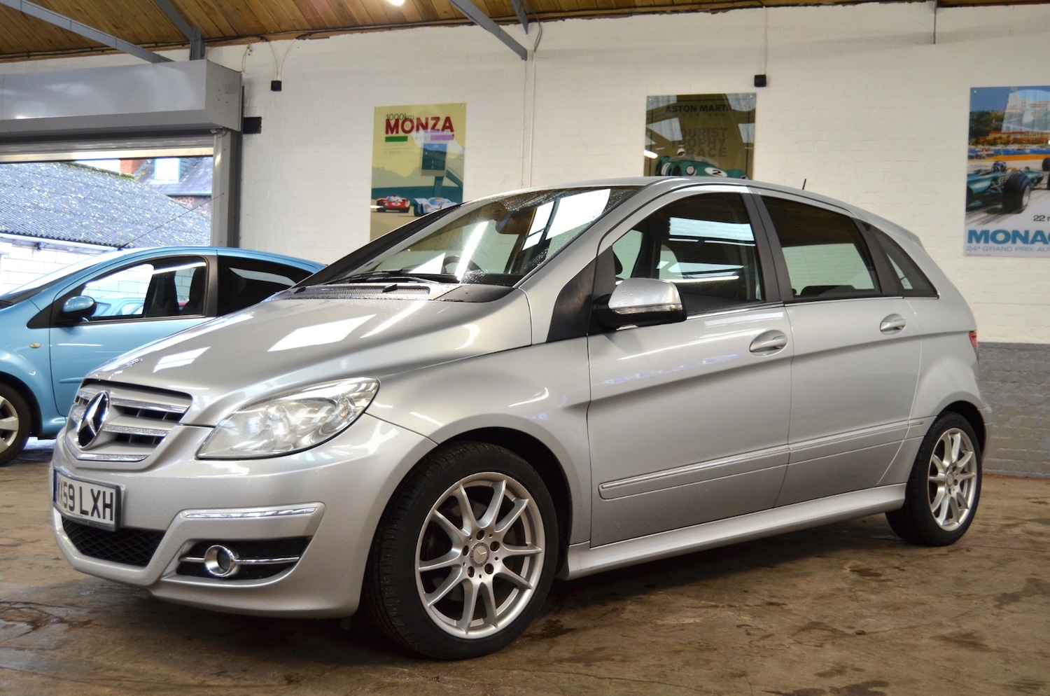 Used Mercedes-Benz B Class 2009 for sale - 77606860: Photo 3