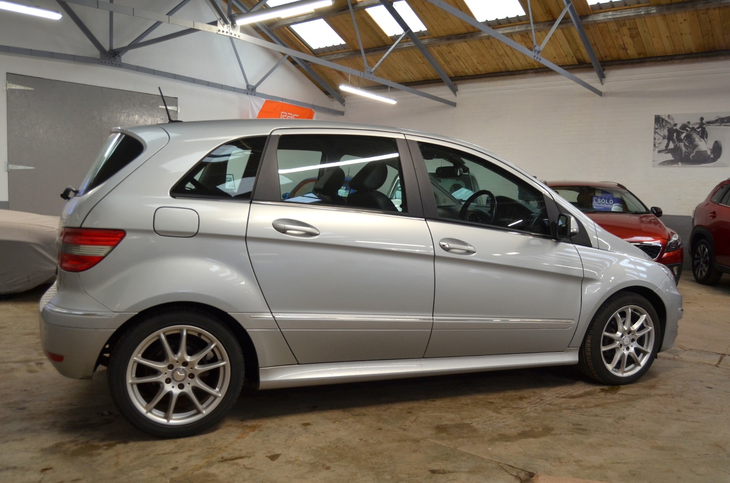 Used Mercedes-Benz B Class 2009 for sale - 77606860: Photo 7