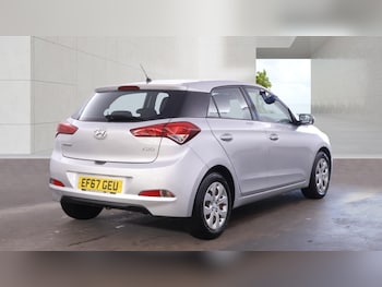 Used Hyundai i20 2017 for sale - 79355671: Photo