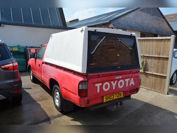 Used Toyota Hilux 2003 for sale - 78523420: Photo