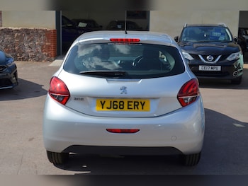 Used Peugeot 208 2018 for sale - 75170215: Photo