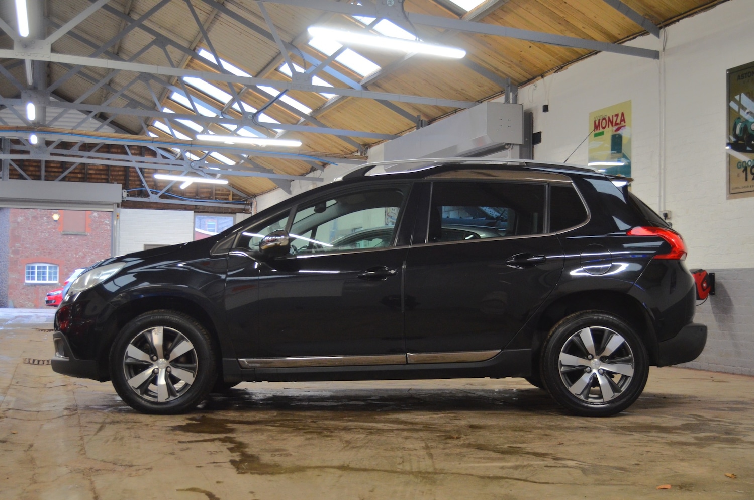 Used Peugeot 2008 2014 for sale - 77403692: Photo 4
