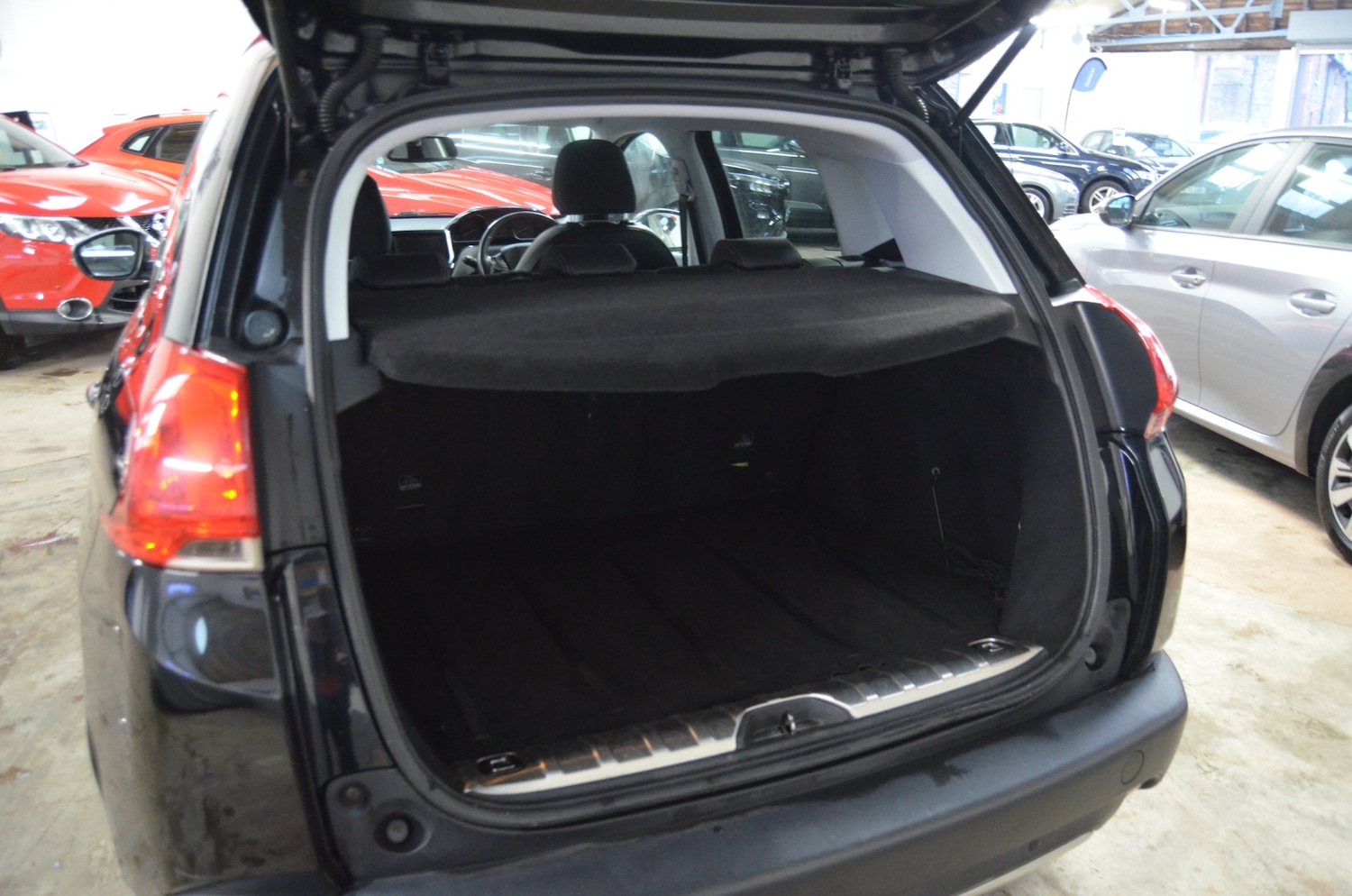 Used Peugeot 2008 2014 for sale - 77403692: Photo 8