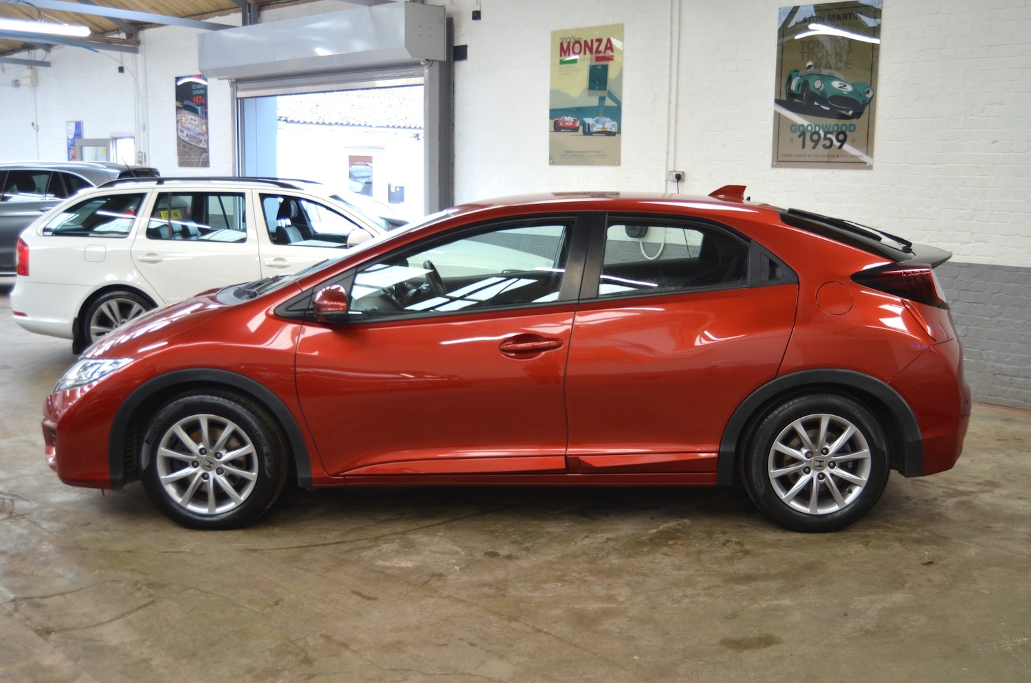 Used Honda Civic 2016 for sale - 77801861: Photo 4