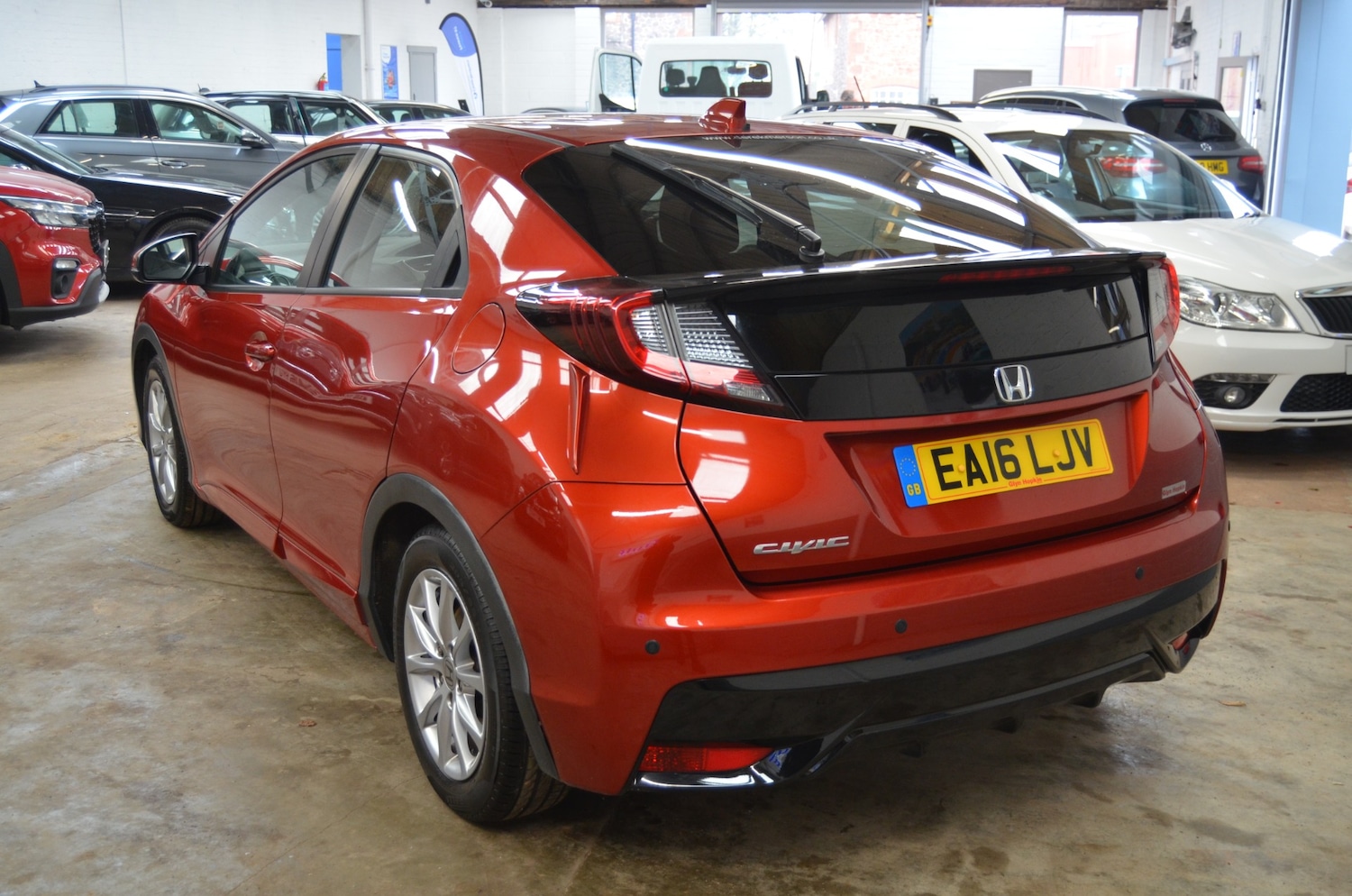 Used Honda Civic 2016 for sale - 77801861: Photo 5