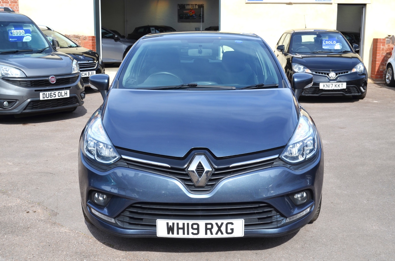 Used Renault Clio 2026 for sale - 78078355: Photo 2