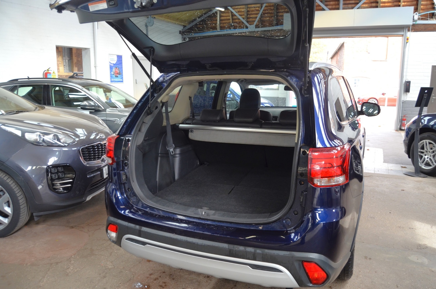 Used Mitsubishi Outlander 2019 for sale - 76265805: Photo 8