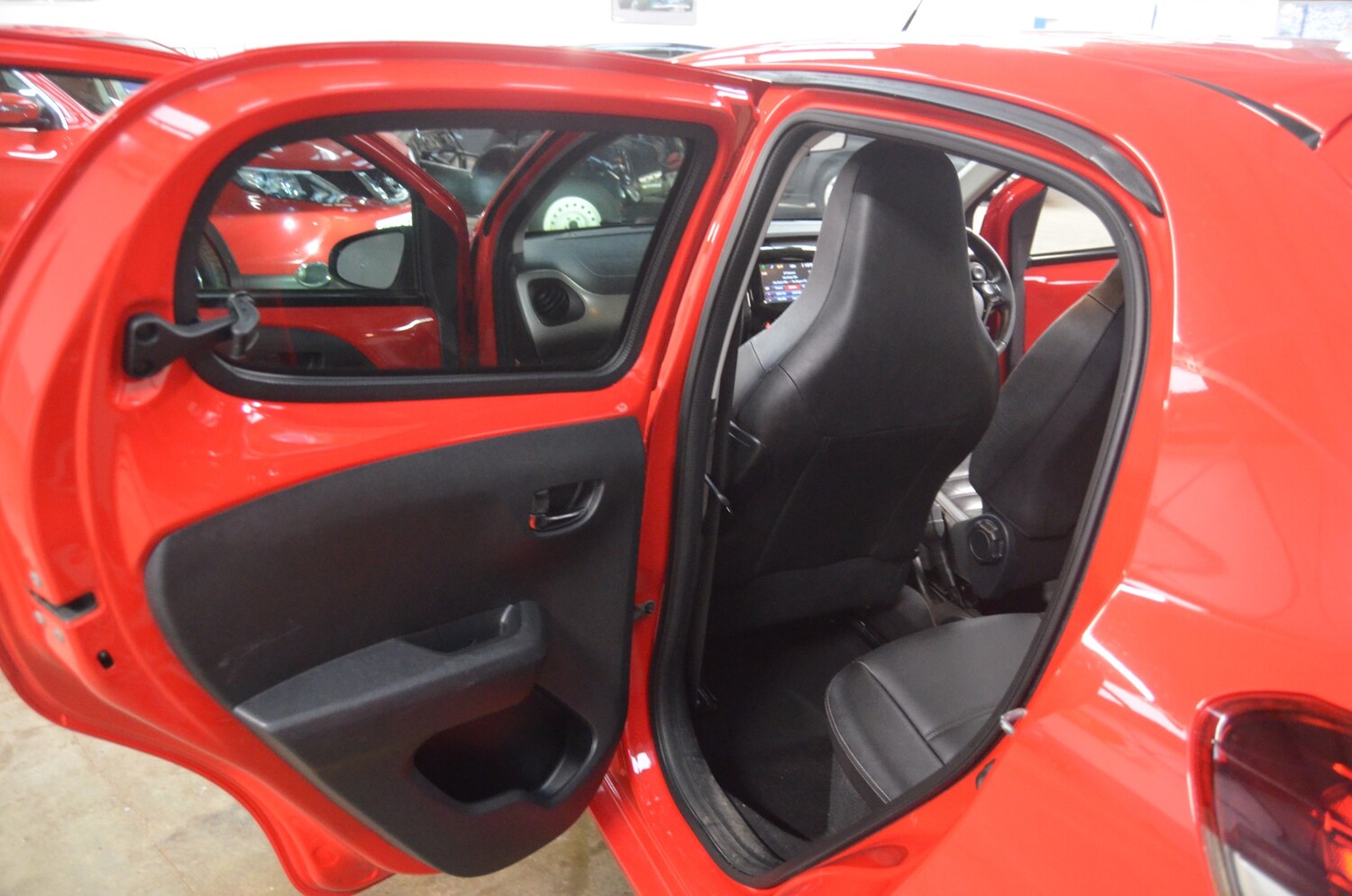 Used Peugeot 108 2014 for sale - 77502288: Photo 13