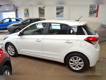Used Hyundai i20 2016 for sale - 78893891: Photo