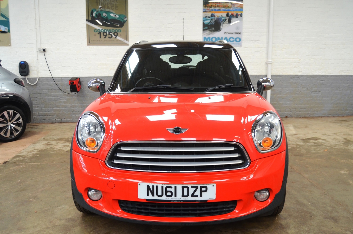 Used MINI Countryman 2011 for sale - 77460346: Photo 2