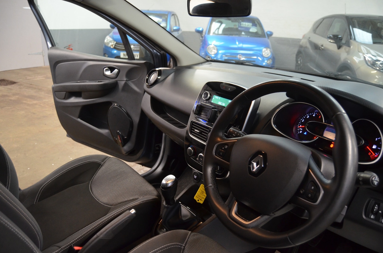Used Renault Clio 2025 for sale - 77207515: Photo 16