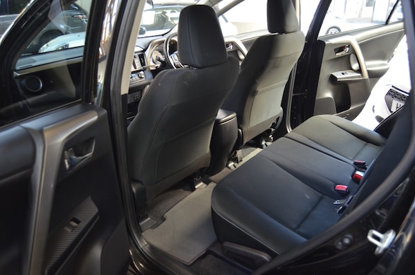 Used Toyota RAV4 2013 for sale - 74102112: Photo 24