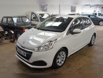 Used Peugeot 208 2019 for sale - 76402657: Photo