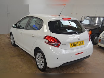 Used Peugeot 208 2019 for sale - 76402657: Photo