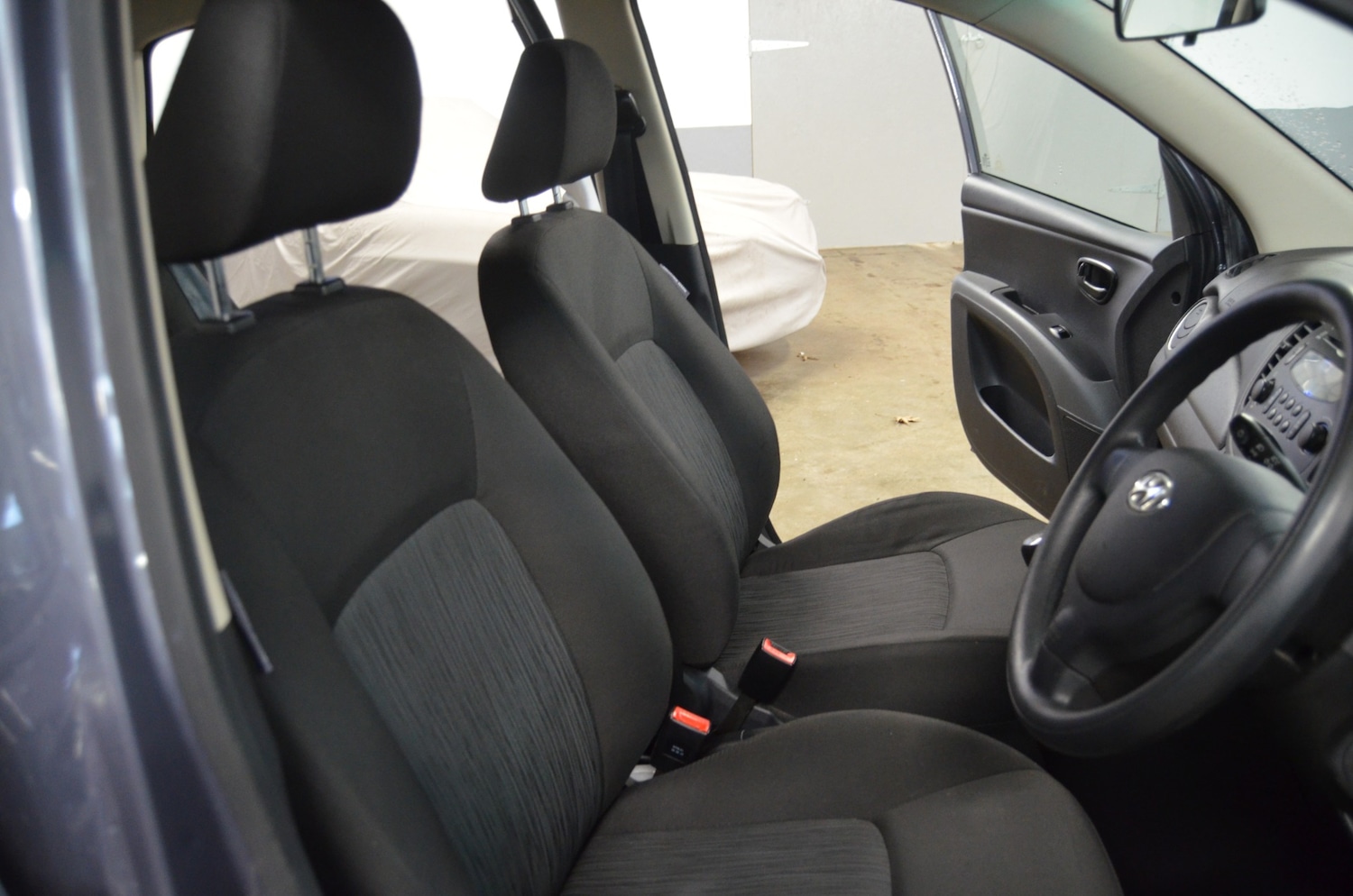 Used Hyundai i10 2014 for sale - 77272604: Photo 14