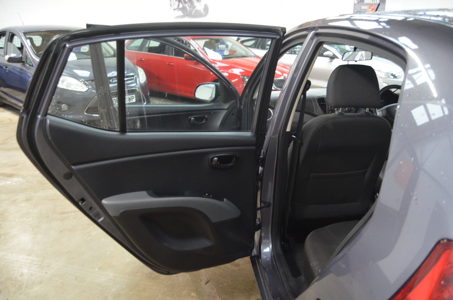 Used Hyundai i10 2014 for sale - 77272604: Photo 15