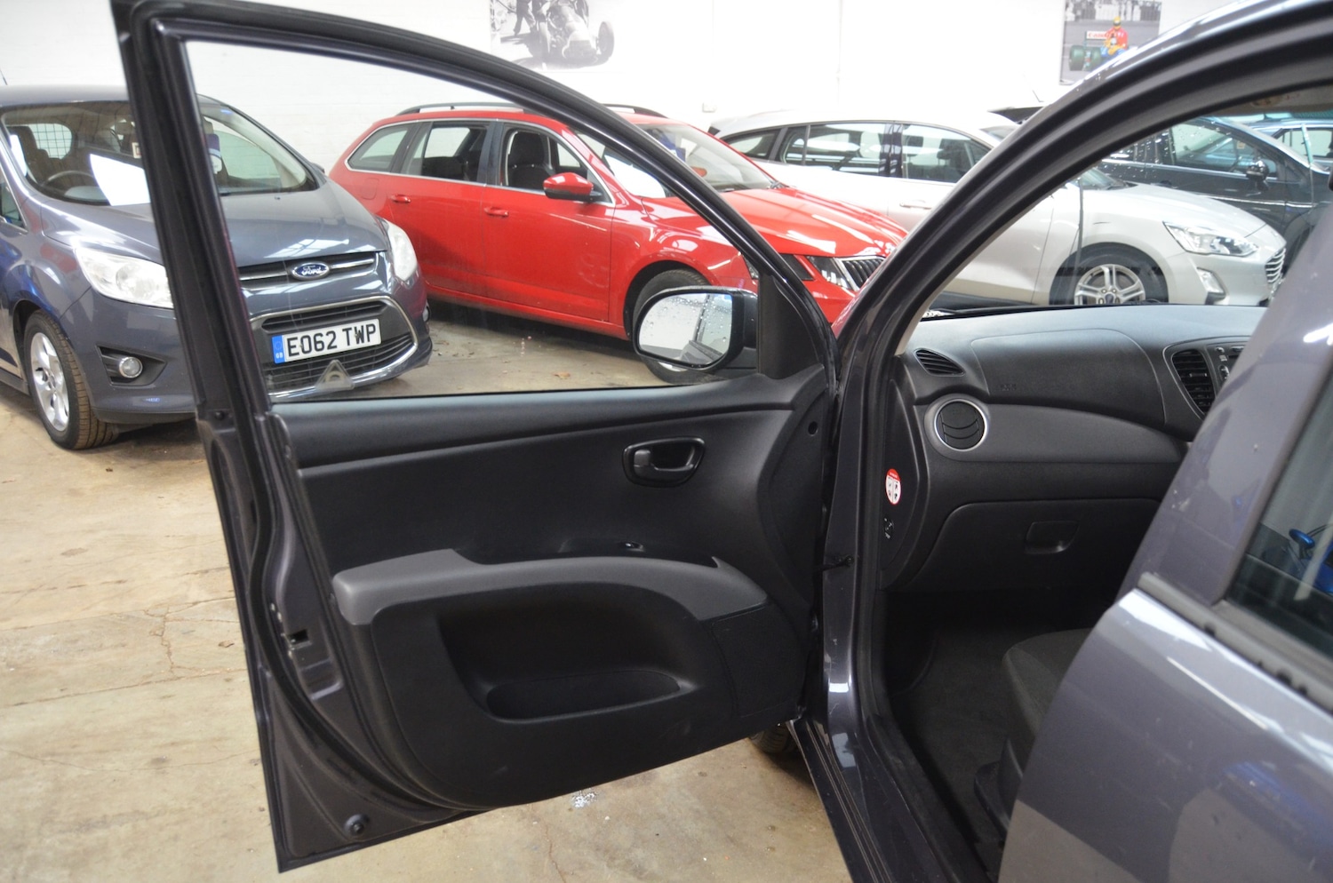 Used Hyundai i10 2014 for sale - 77272604: Photo 17