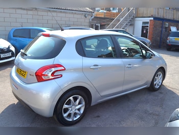 Used Peugeot 208 2012 for sale - 79295497: Photo