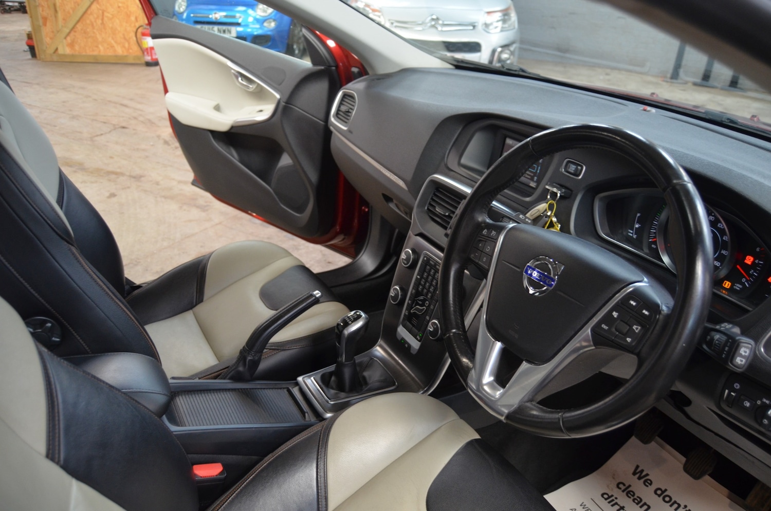 Used Volvo V40 2016 for sale - 77530540: Photo 12